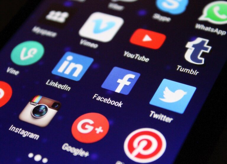 Redes sociales: publica contenido accesible fácilmente